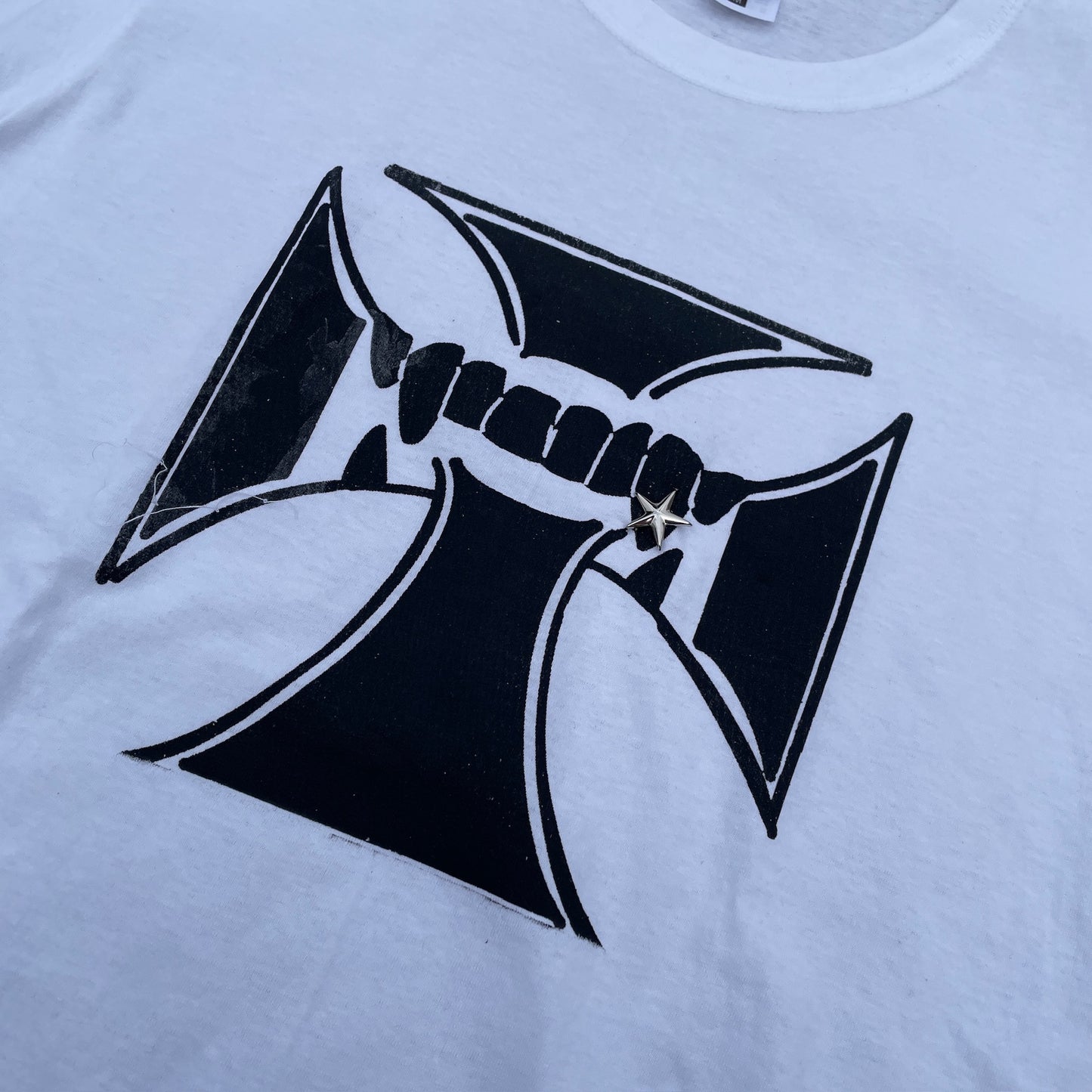 iron cross put on studs T-shirts
