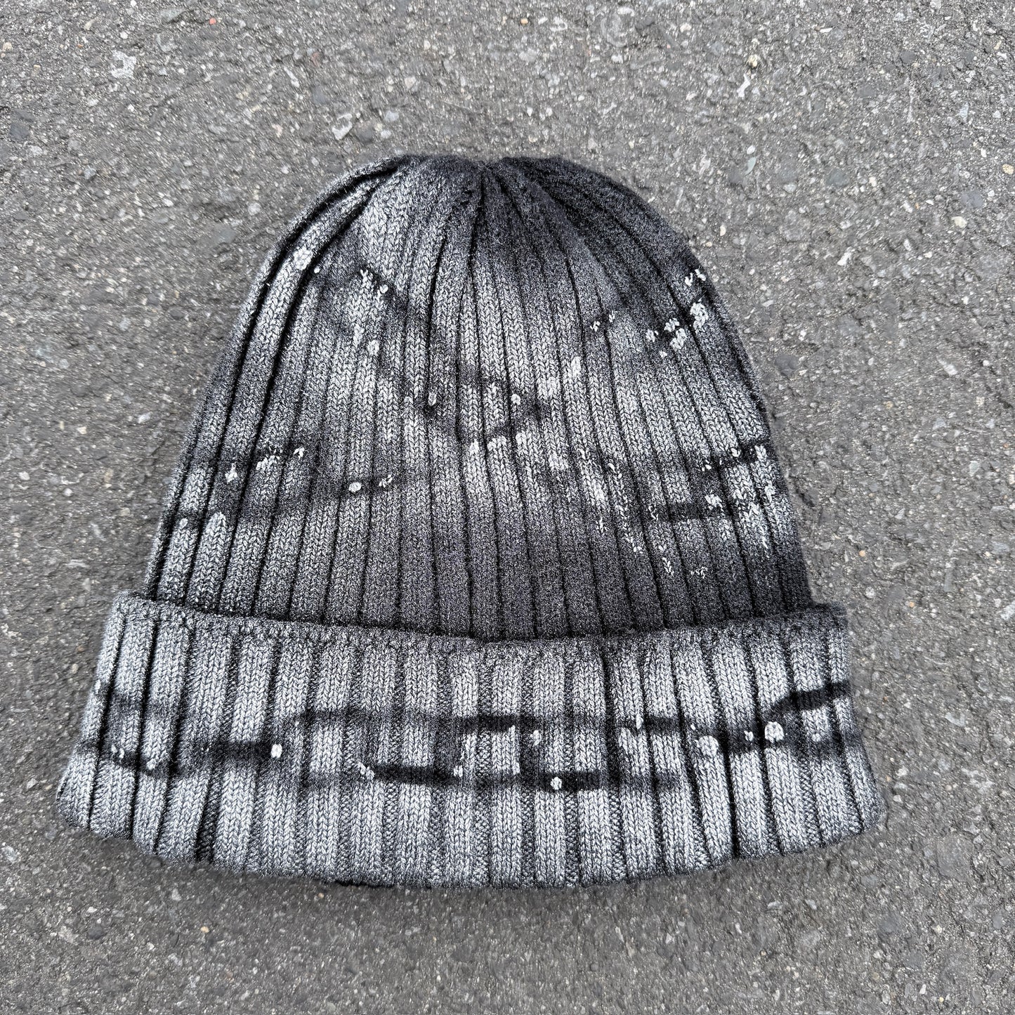 chain art beanie