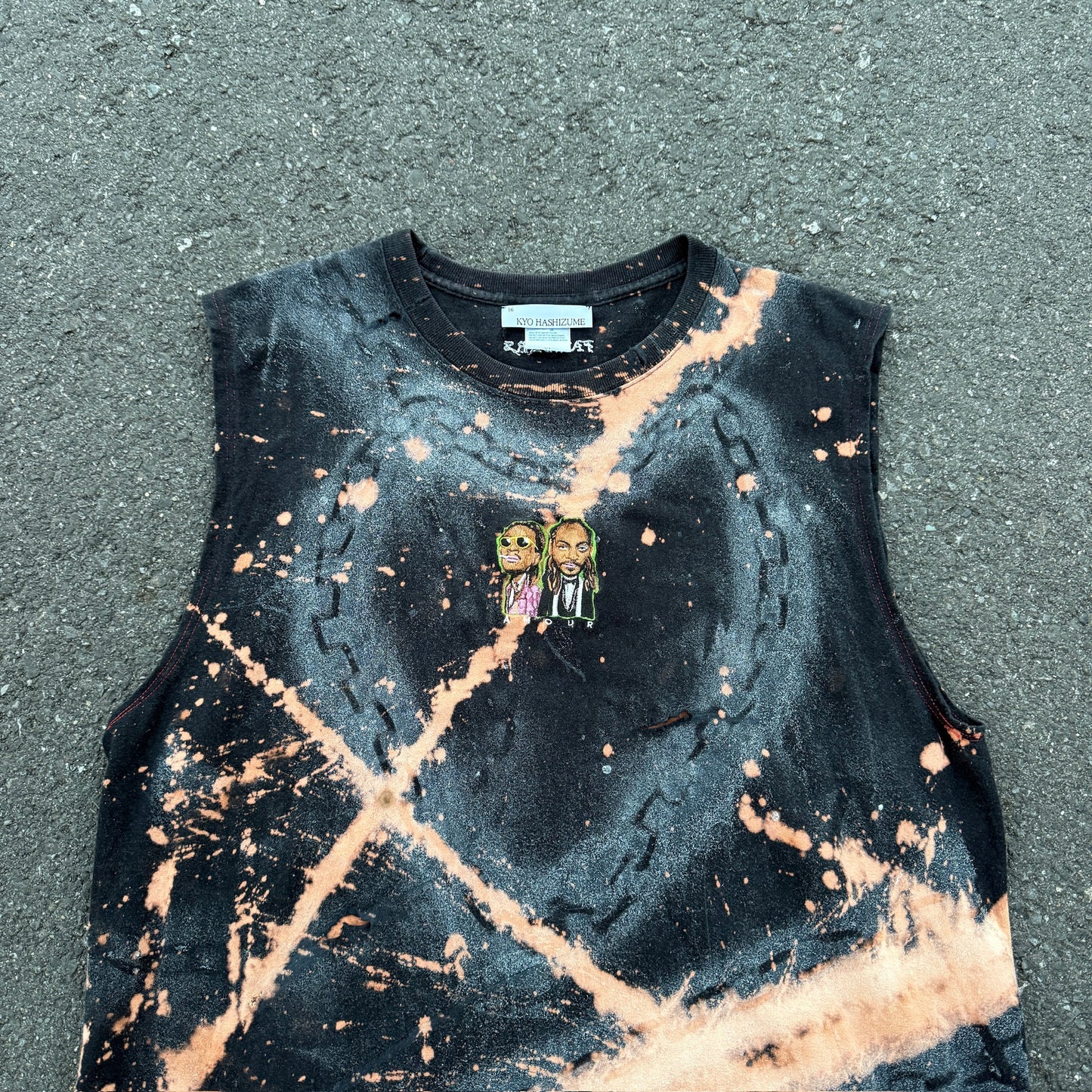bleach tank top chain art