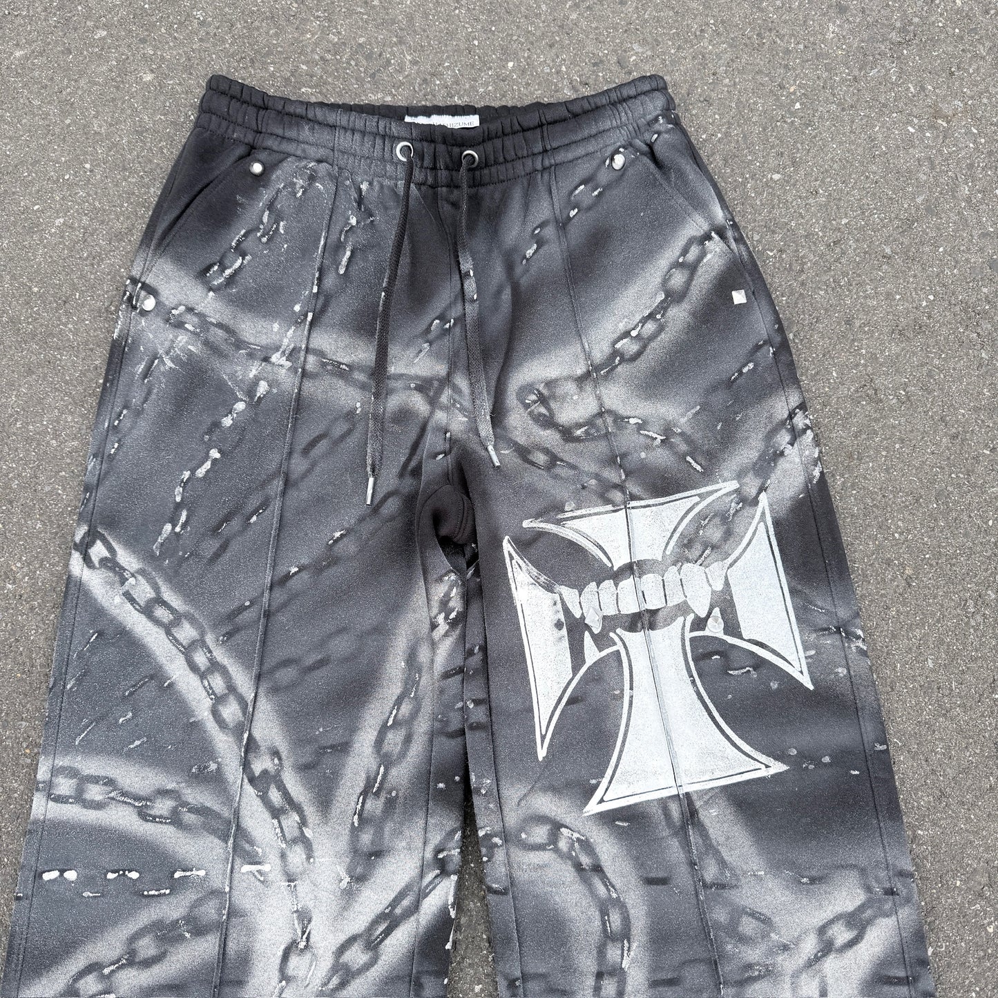 chain art iron cross put on studs pants
