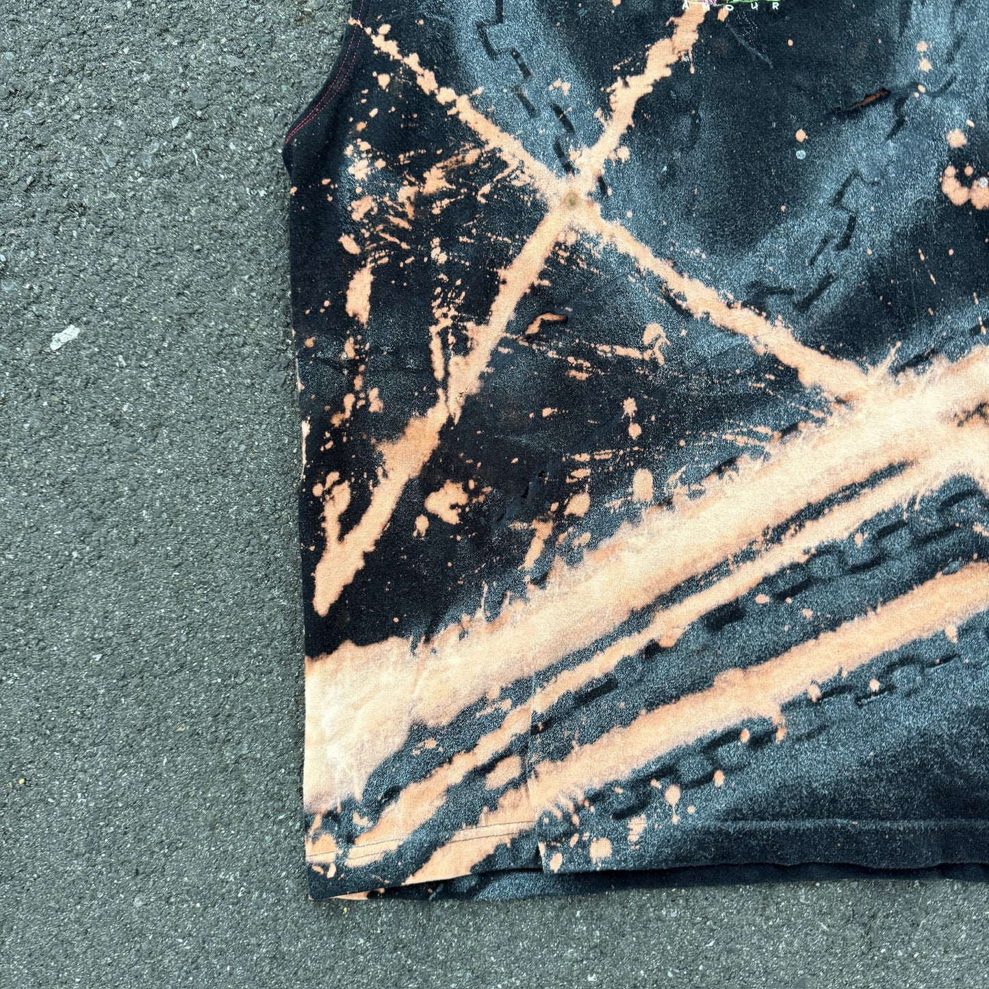 bleach tank top chain art