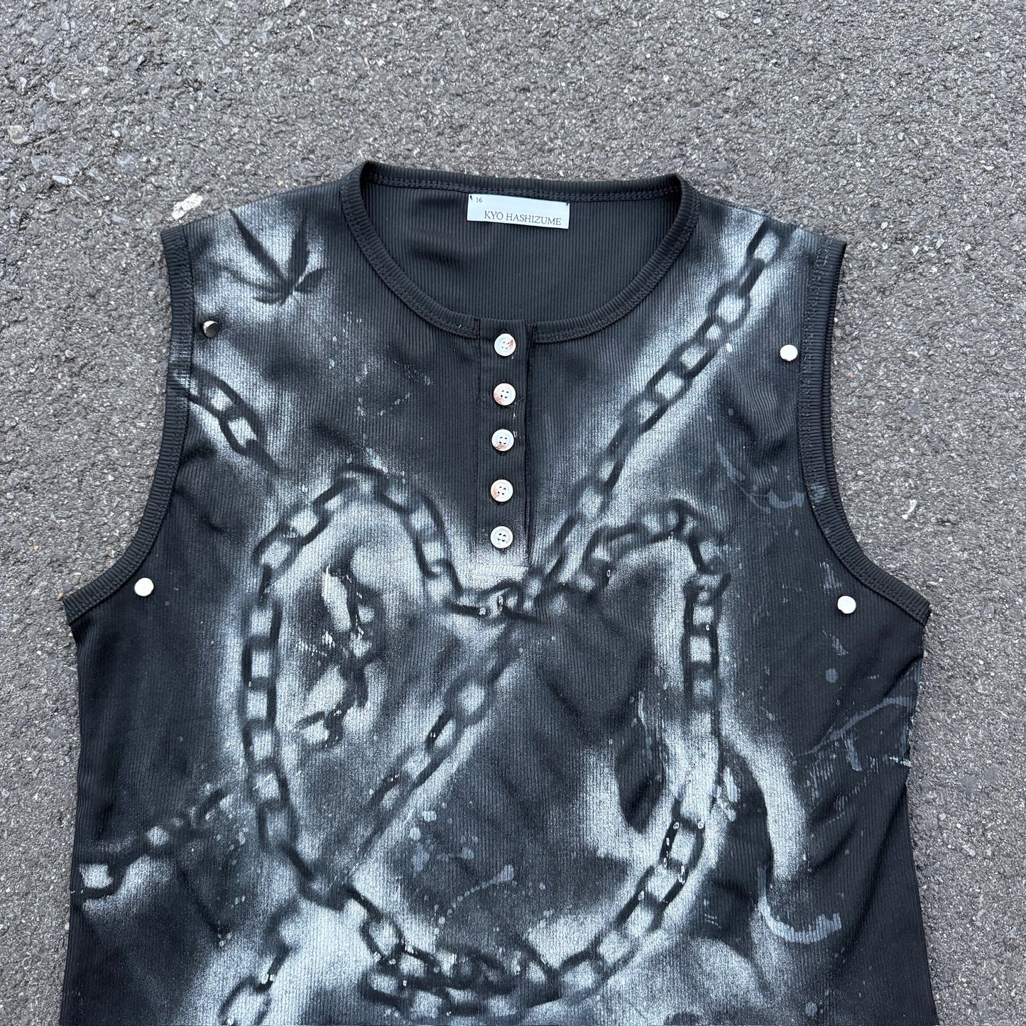 chain art tank top love mode
