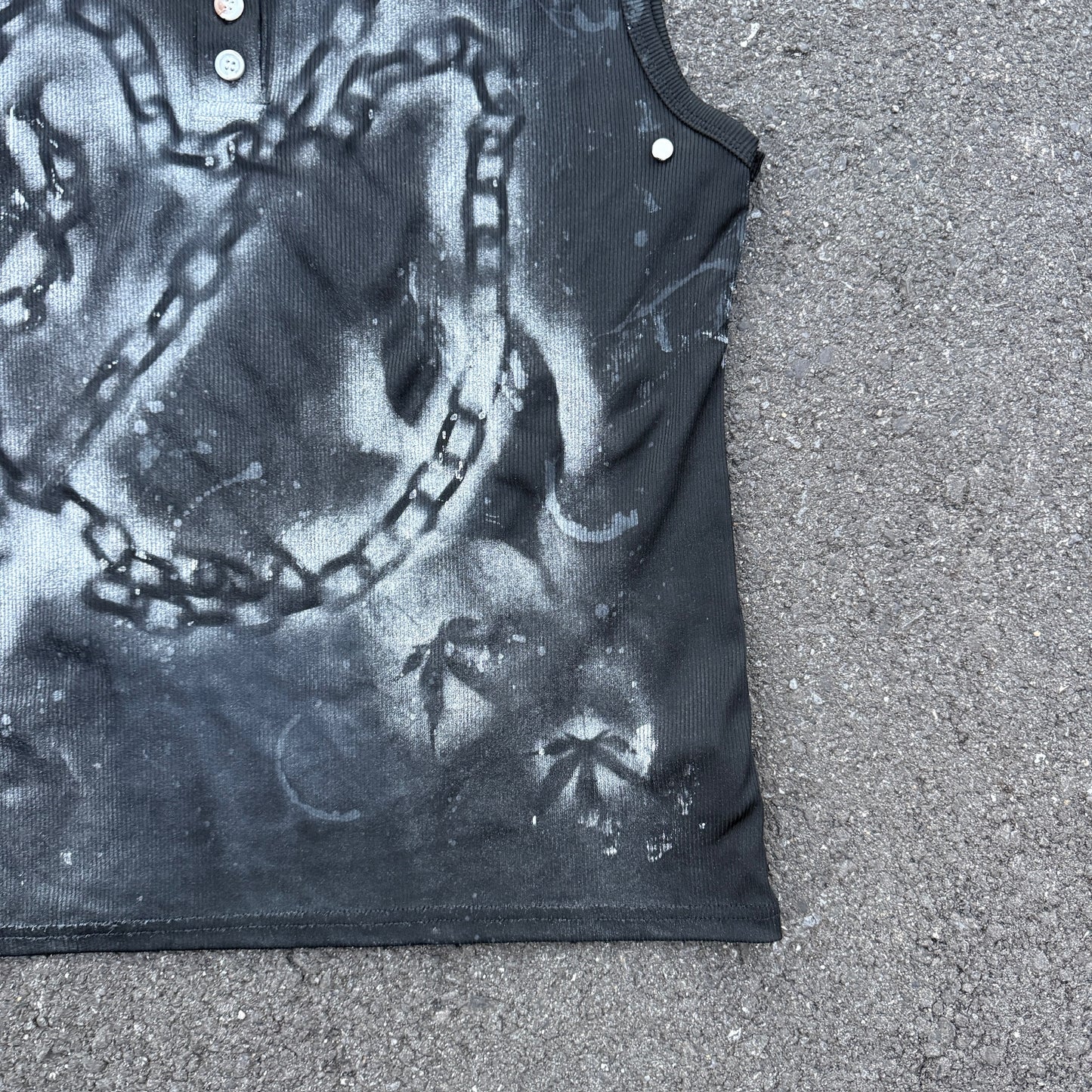 chain art tank top love mode