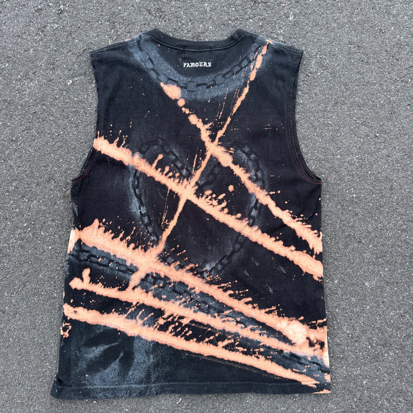 bleach tank top chain art