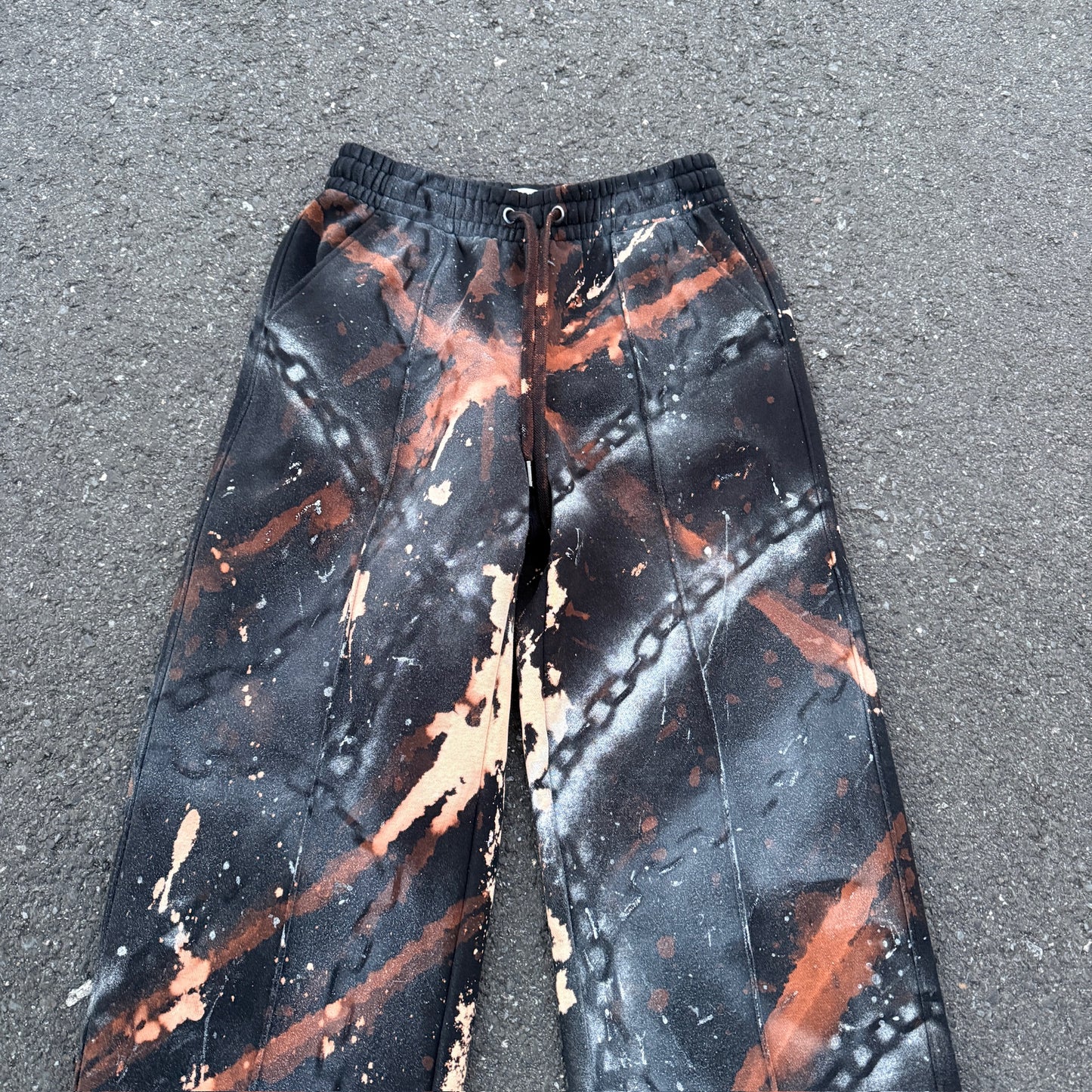 bleach sweat pants  chain art
