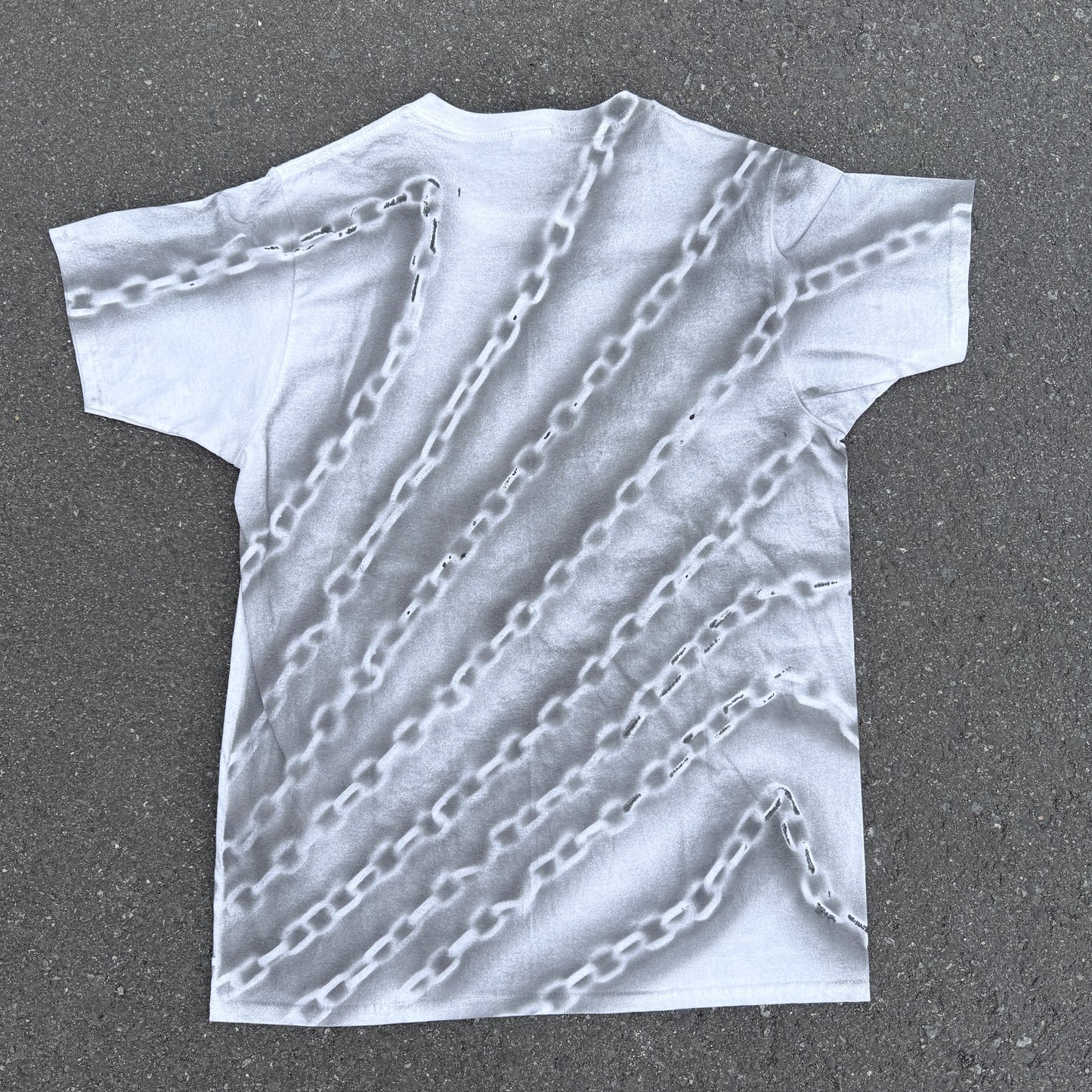 chain art iron cross T shirt