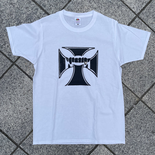 iron cross put on studs T-shirts