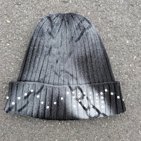 chain art beanie