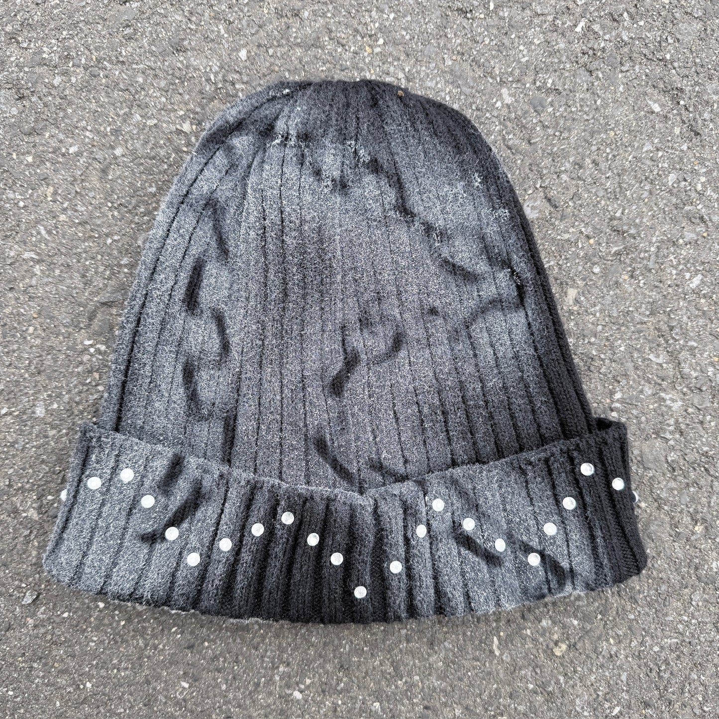 chain art beanie